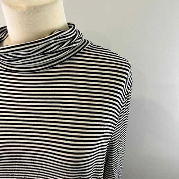 🌿4/$35🌿 GEORGE Black White Stripe Turtle Neck Sweater (XXL) - Picture 3 of 7